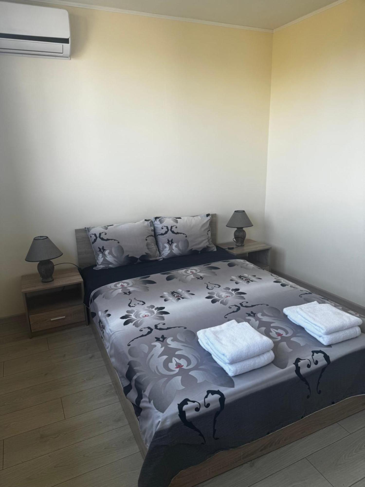 Avelov Art Apartment Burgas Екстер'єр фото